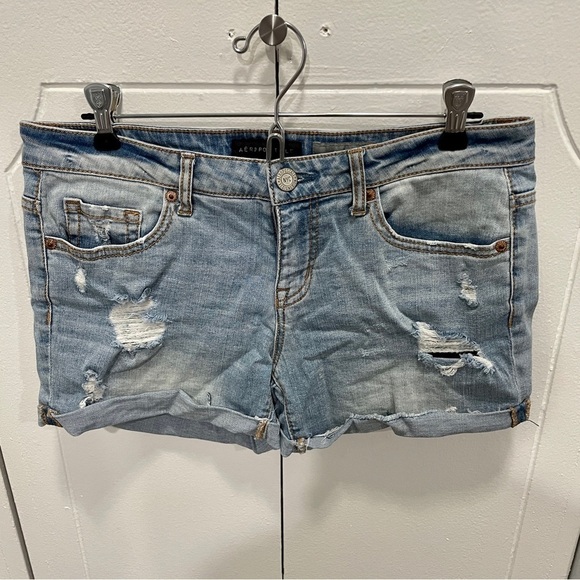 Aeropostale Light Wash Distressed Midi Jean Shorts - Picture 1 of 7